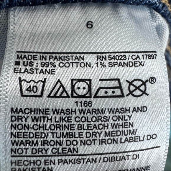 Old Navy Higher High Rise OG Straight Blue Jeans Distressed Button Fly Size 6 - Picture 13 of 13